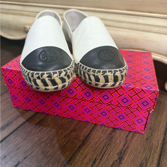 Tory Burch Nappa Leather Espadrille Flats - Ivory/Black - Size 10.5 - Picture 7 of 14